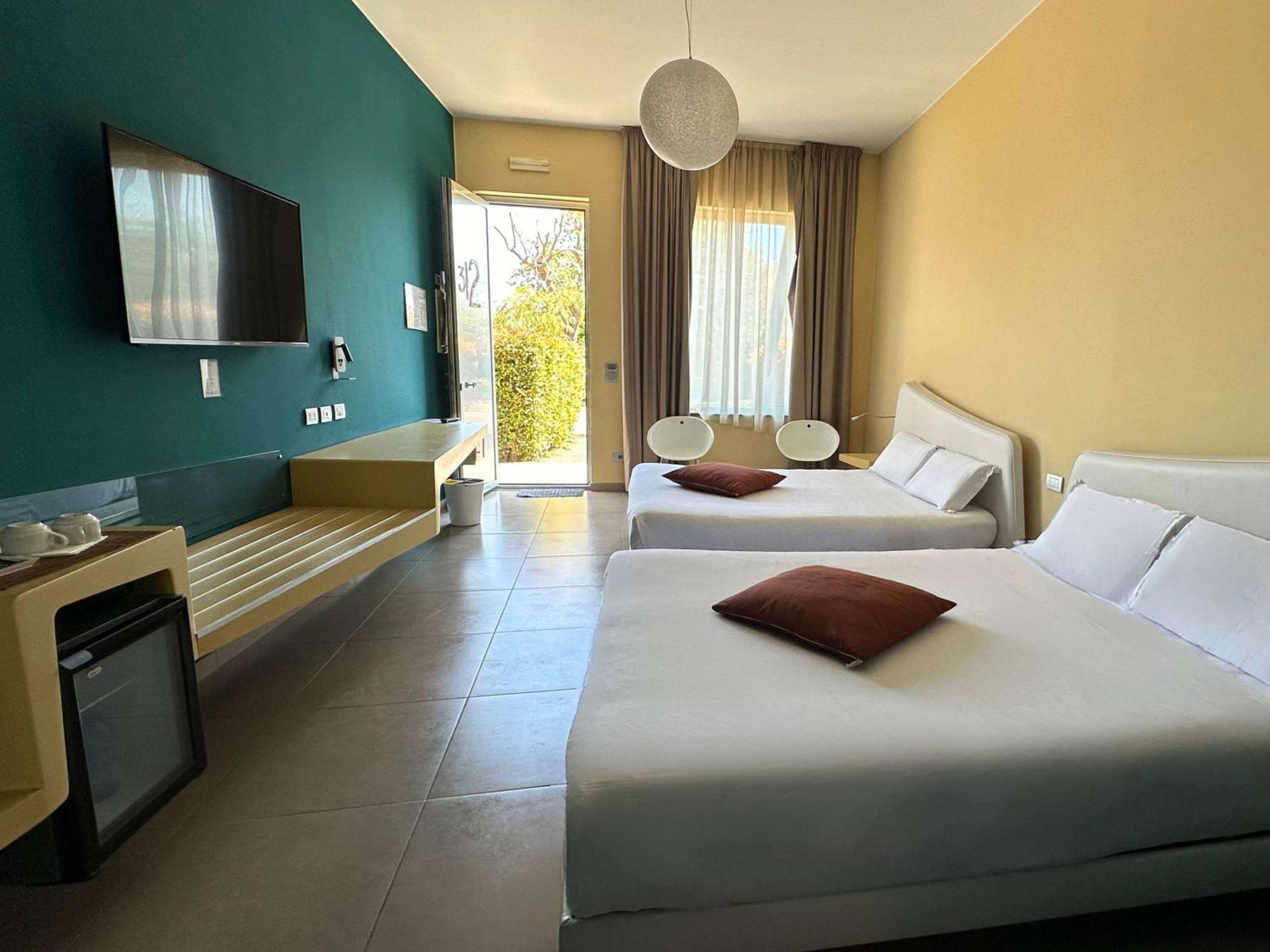 Hotel Ibis Styles Catania 4*