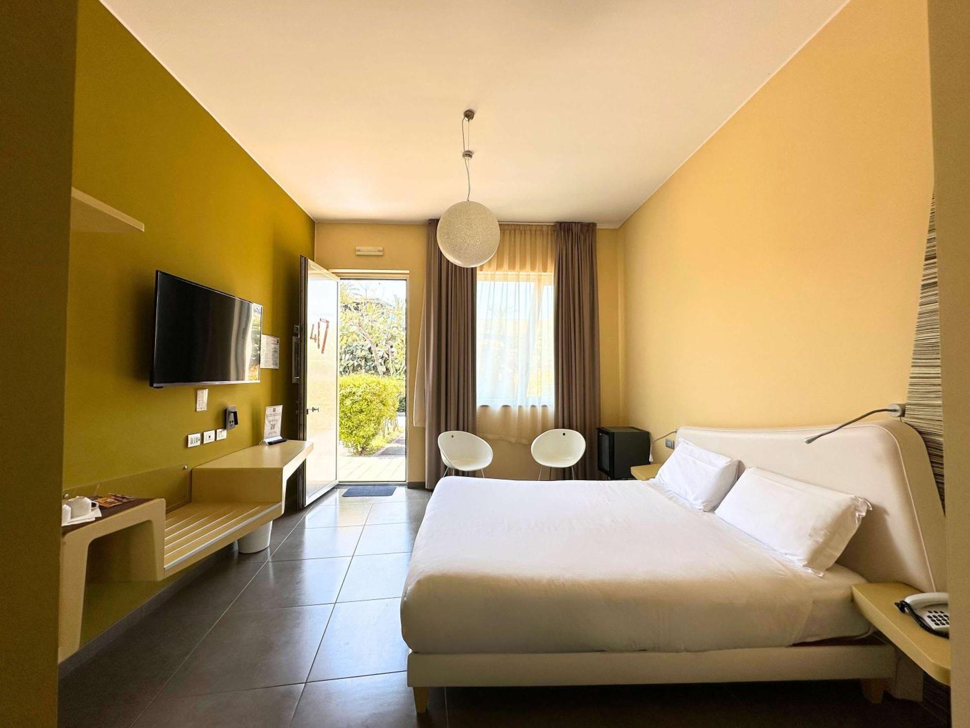Ibis Styles Catania Hotel 4*
