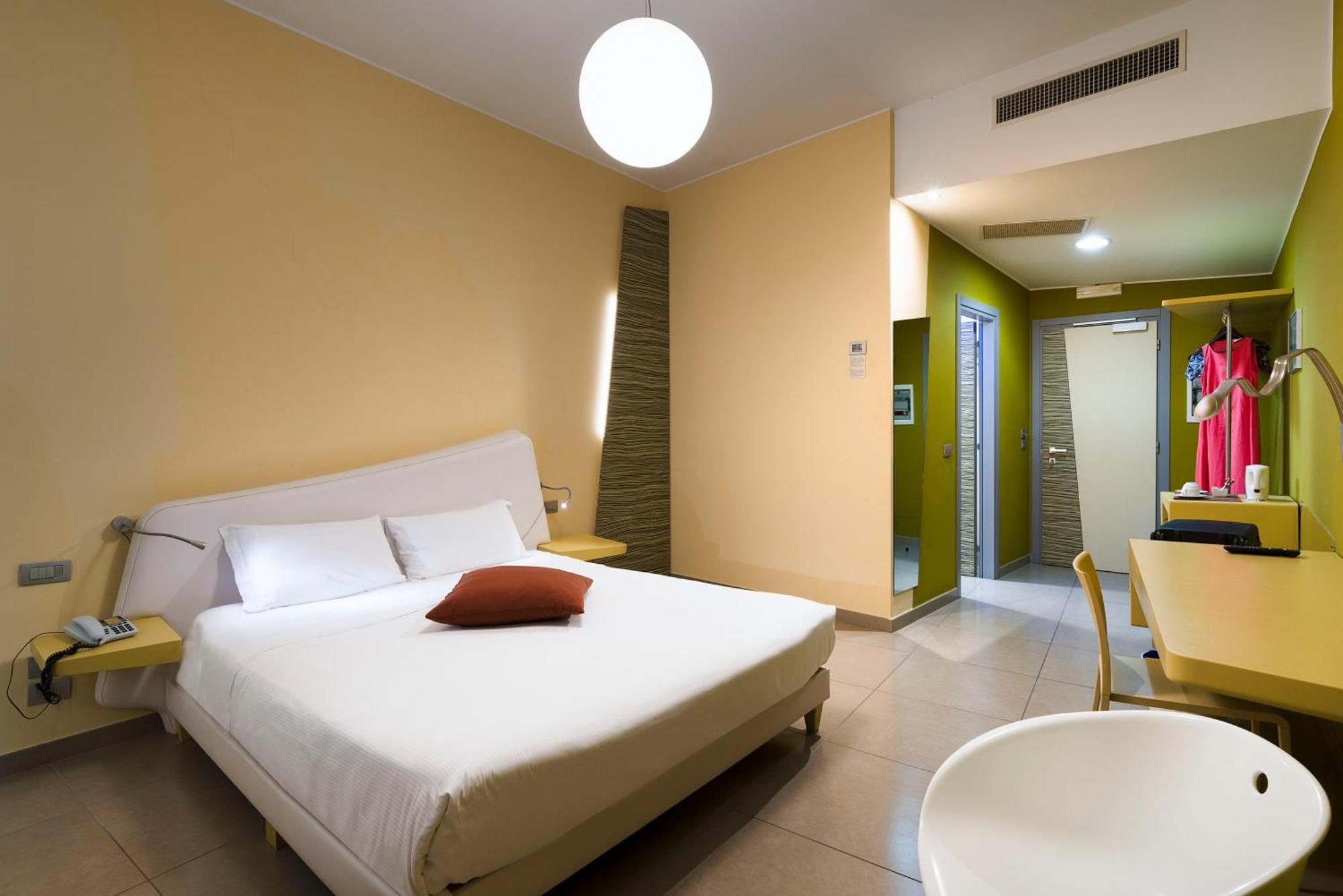 Ibis Styles Catania Hotel 4*